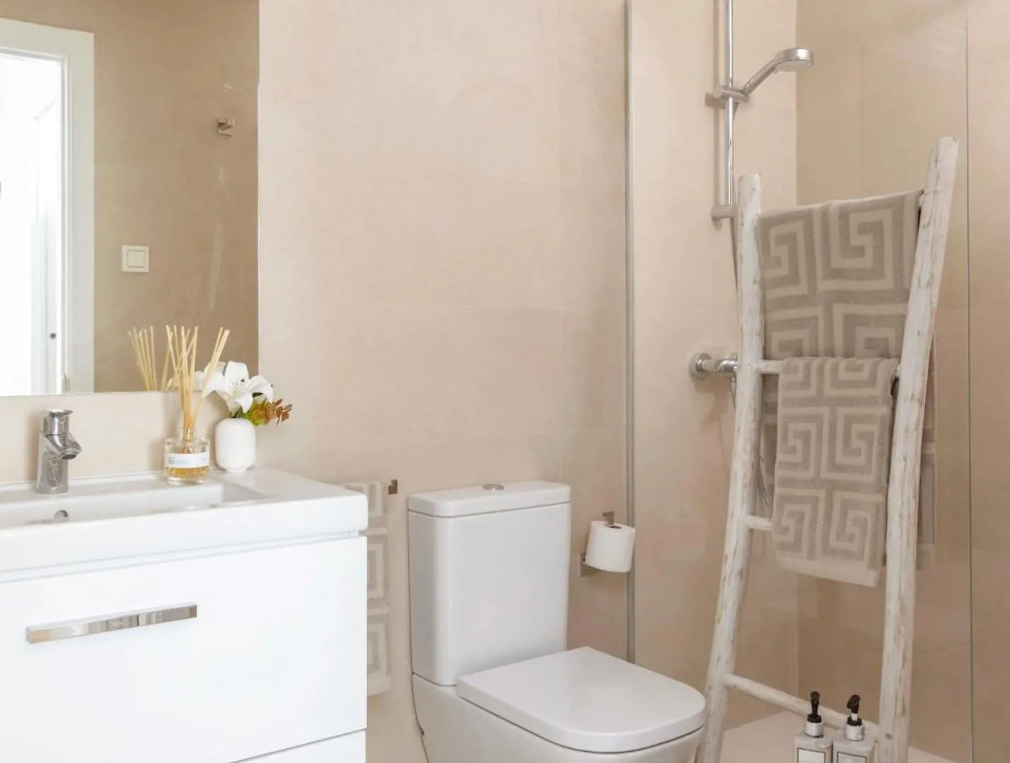 Pando Apartments 1 Bed 25D Floor Málaga