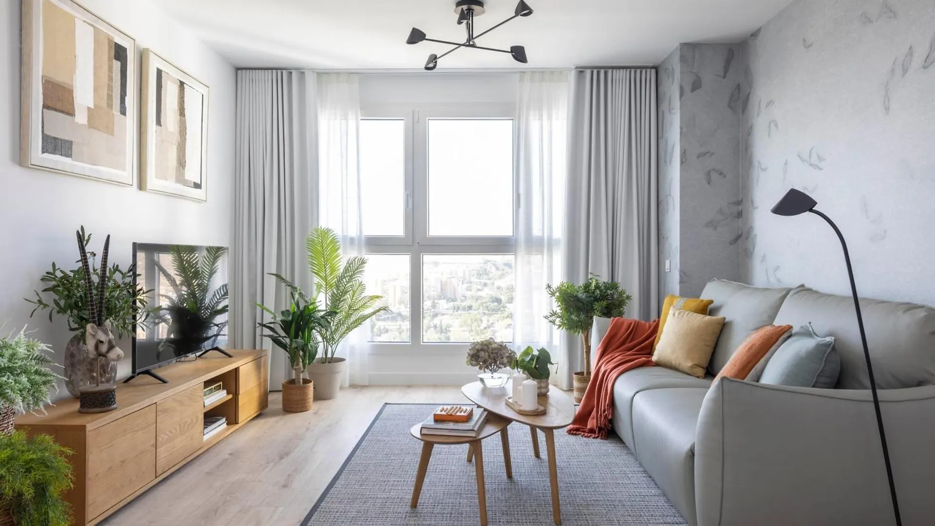 Pando Apartments 1 Bed 25D Floor Malaga