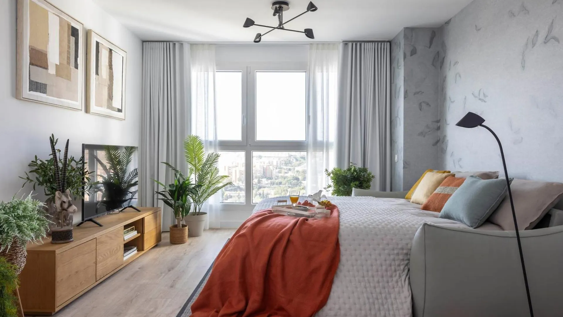 Pando Apartments 1 Bed 25D Floor Malaga