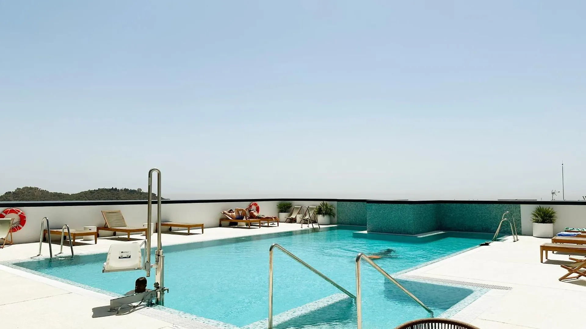 Pando Apartments 1 Bed 25D Floor Malaga